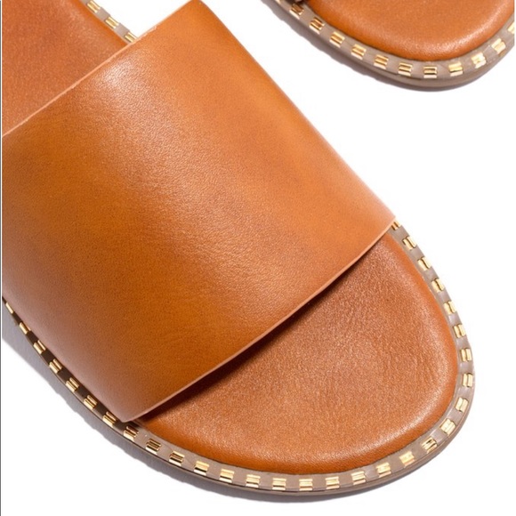 COPY - Tan slide sandals - Picture 2 of 3